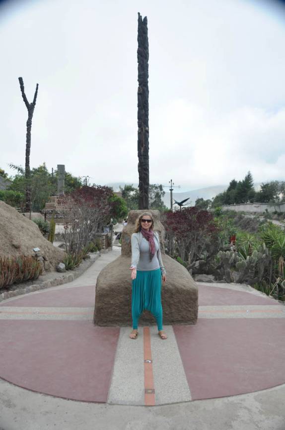 A linha do Equador verdadeira? (no museu Intiran, em Mitad del Mundo - Equador)